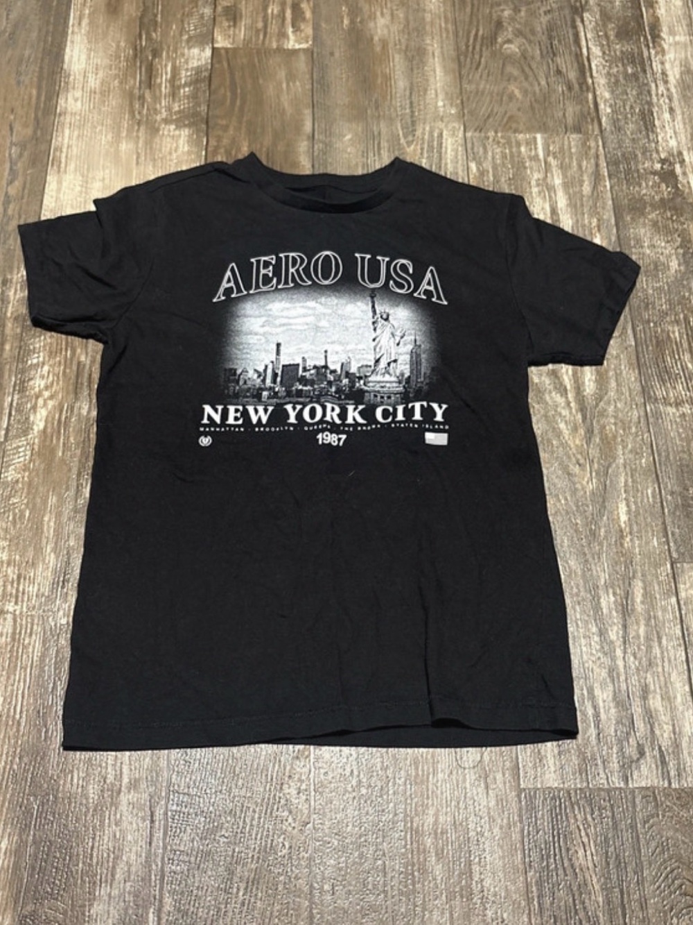 Aeropostale Black New York City Graphic Tee